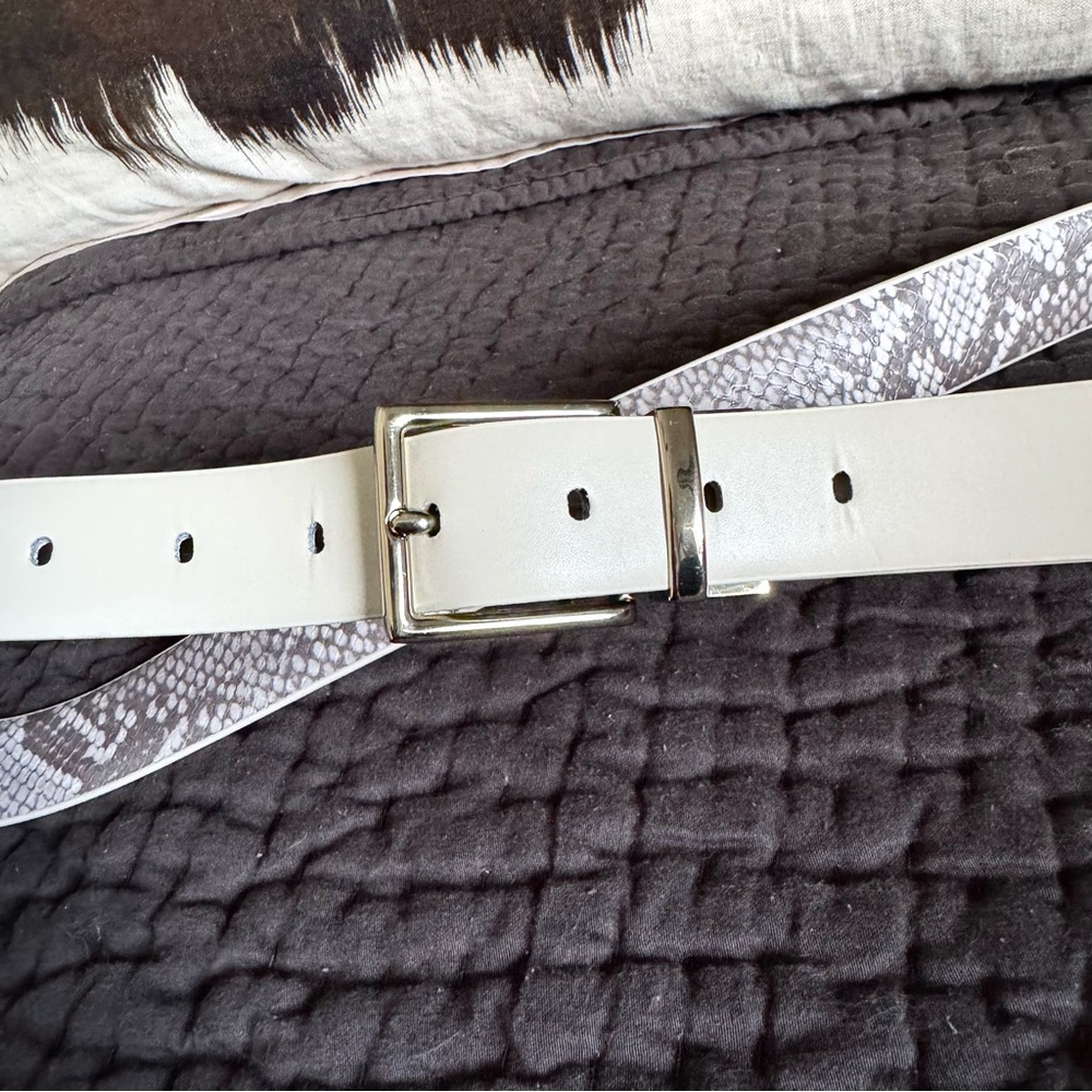Calvin Klein Women’s Reversible Snakeskin Print Leather Belt NWOT L - Picture 7 of 16